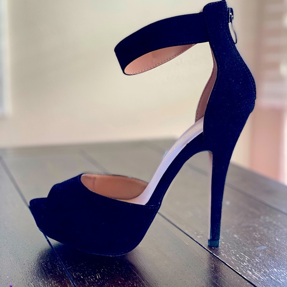 Platform Heels - Picture 2 of 5